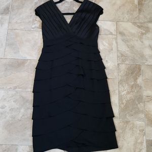 Adrianna Papell Black Cocktail Dress Size 4.